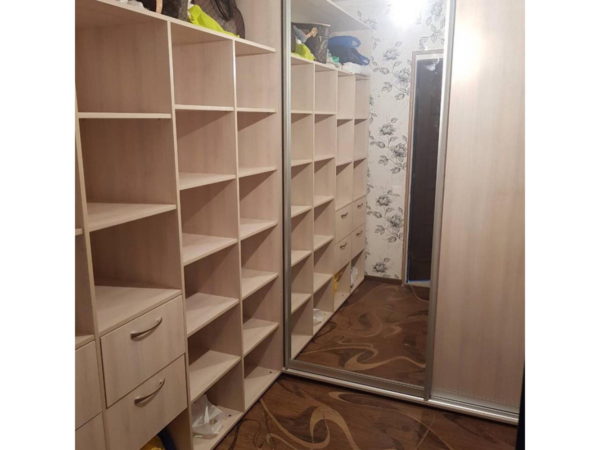 Гардеробные Верстел на заказ в Саках Гардеробные Верстел на заказ в Саках фотография
