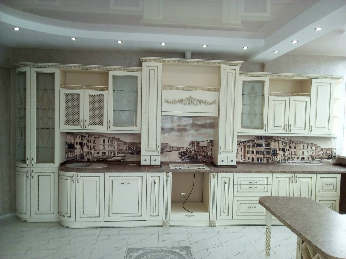 Кухни Каролин на заказ в Саках Кухни Каролин на заказ в Саках фотография