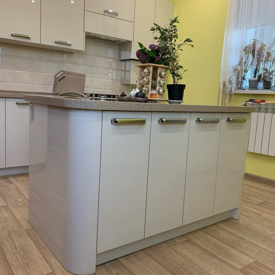 Кухни Аро на заказ в Саках фотография